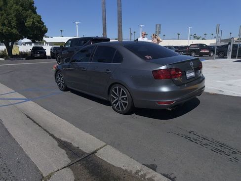 Used 2012 Volkswagen Jetta GLI image 9