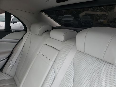 Used 2015 Mercedes-Benz S 550 Sedan image 9