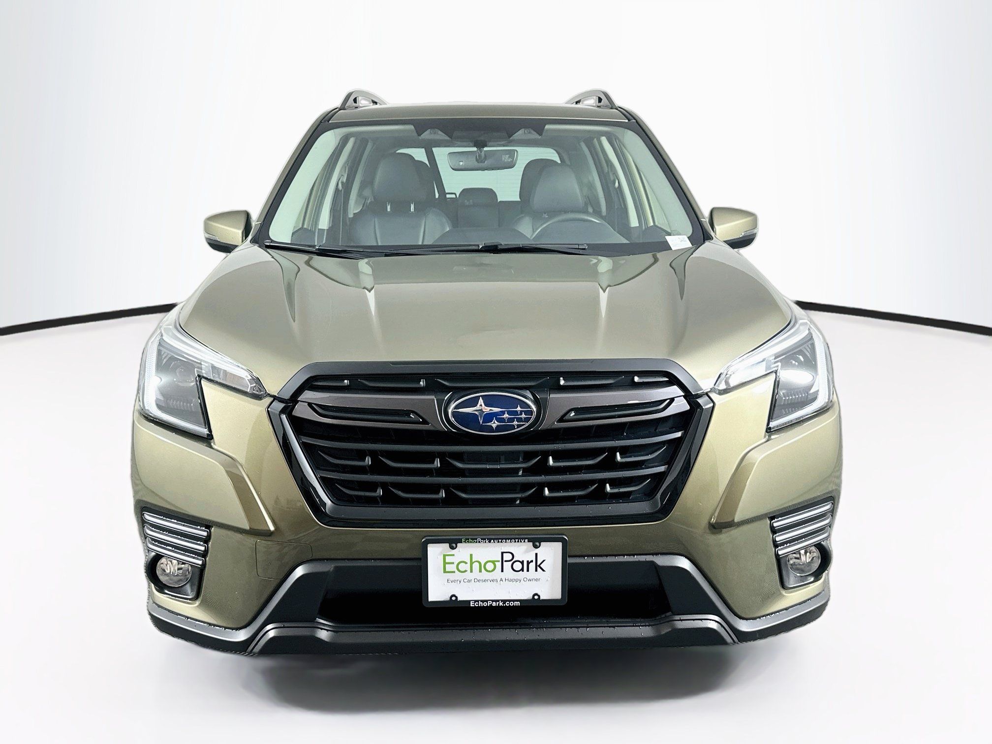 Used 2023 Subaru Forester Limited AWD/4WD image 2