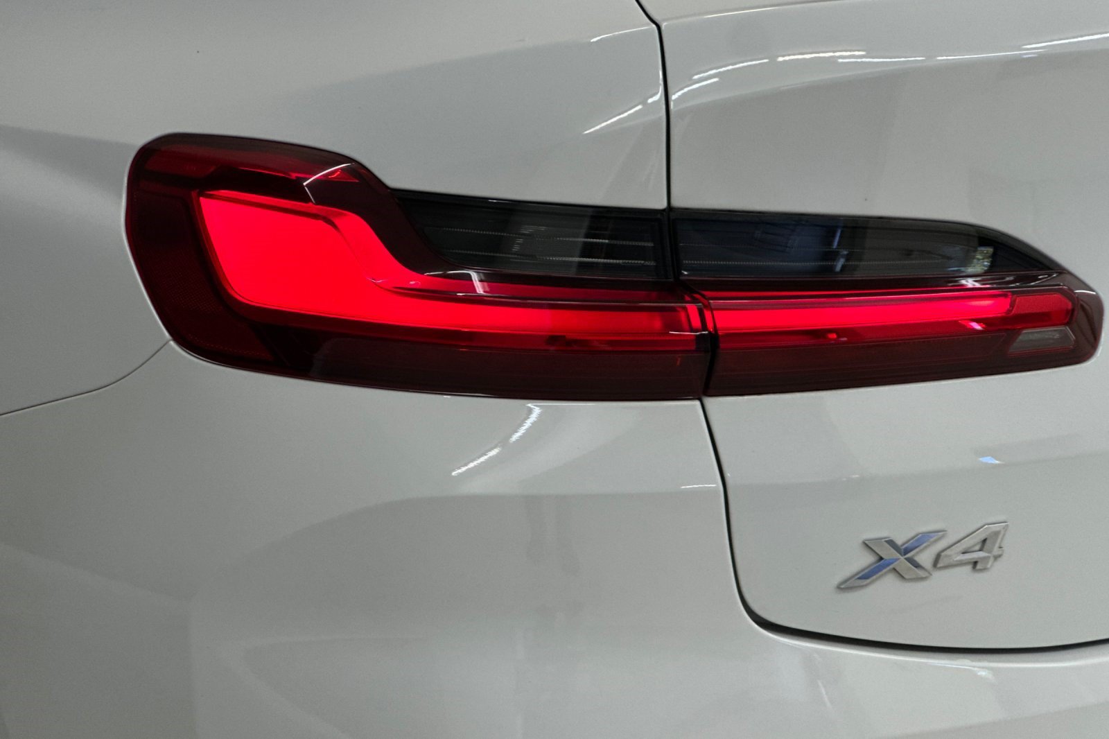 Used 2023 BMW X4 xDrive30i w/ Parking Assistance Package AWD/4WD image 28