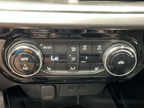 Certified 2024 Chevrolet Trax ACTIV FWD image 21
