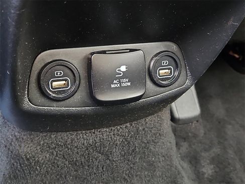 Used 2022 Hyundai Santa Fe Limited image 24