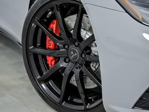 Used 2025 Lotus Emira V6 Base image 3