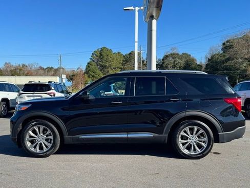 Used 2023 Ford Explorer Limited w/ Equipment Group 301A image 2