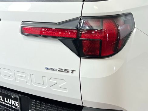 Used 2024 Hyundai Santa Cruz Limited image 12