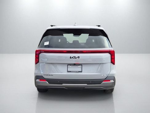 New 2026 Kia Carnival SX FWD image 5