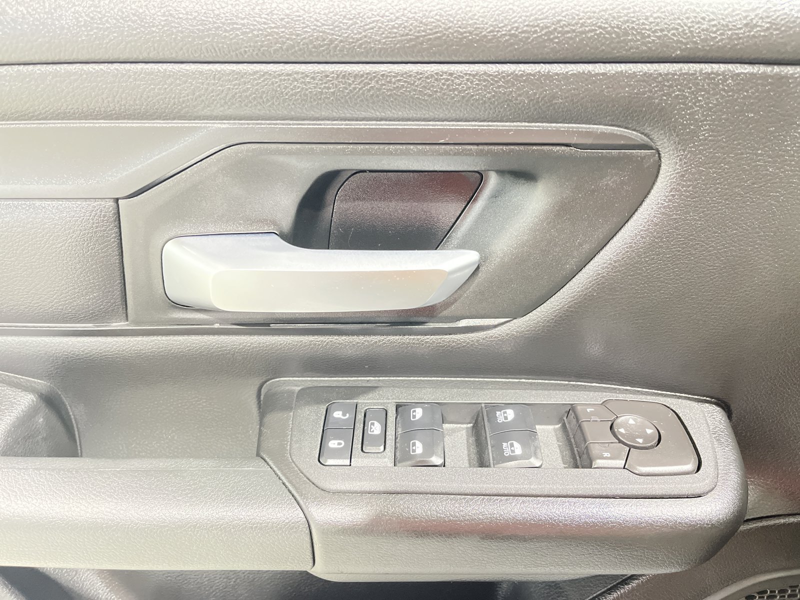 Used 2026 RAM 1500 Warlock AWD/4WD image 32