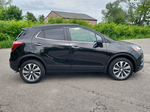 Used 2022 Buick Encore Preferred w/ Safety Package AWD/4WD image 4