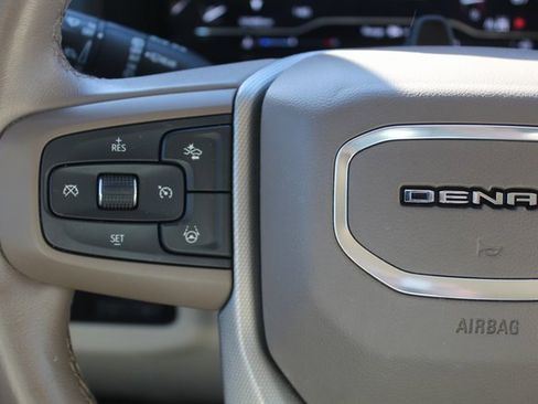 Used 2023 GMC Yukon Denali w/ Denali Reserve Package image 21