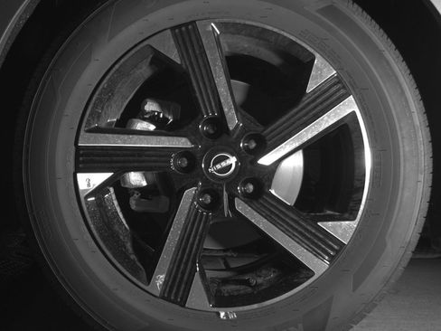 Used 2025 Nissan Sentra SV image 12