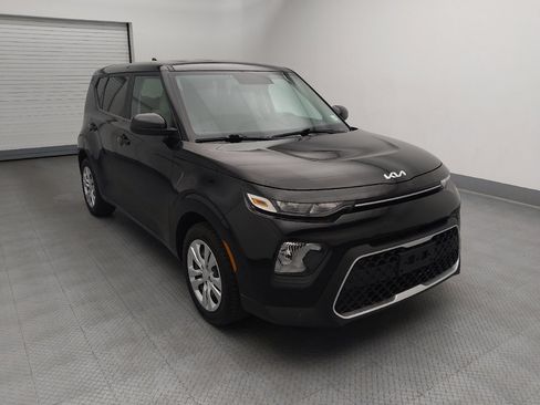 Used 2022 Kia Soul LX FWD image 13