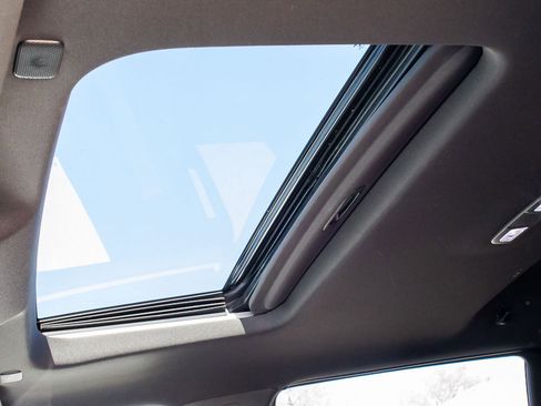 Used 2021 GMC Sierra 1500 AT4 w/ AT4 Premium Package image 22