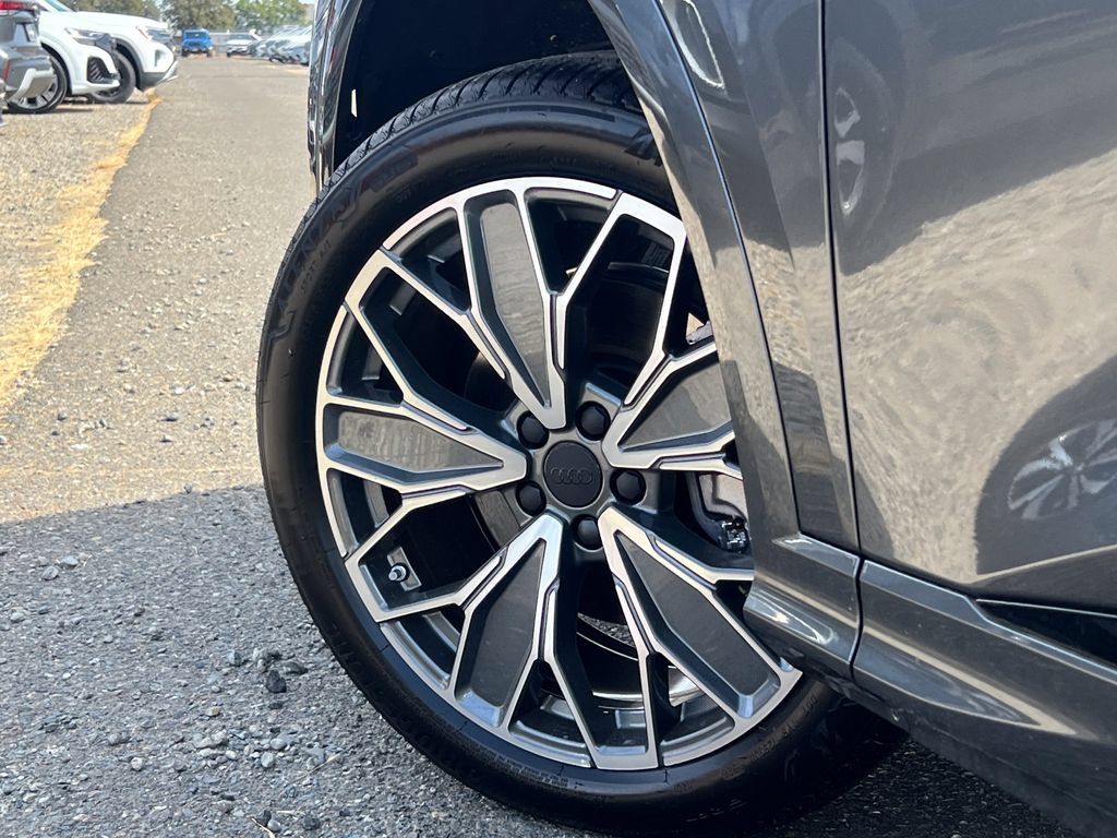 New 2026 Audi Q5 Premium Plus AWD/4WD image 11