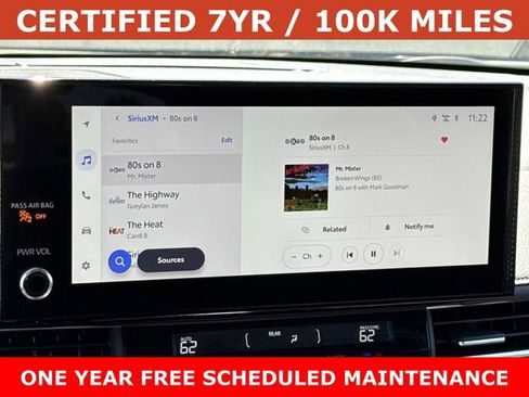Used 2025 Toyota Sienna XSE FWD image 20