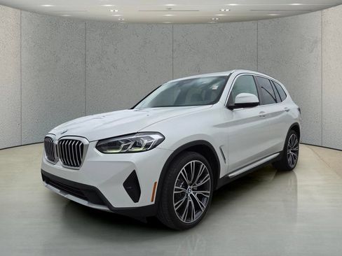 Used 2024 BMW X3 sDrive30i w/ Convenience Package RWD image 11