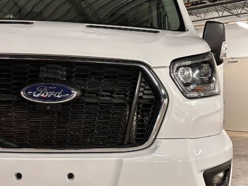 Used 2023 Ford Transit 350 XLT image 5