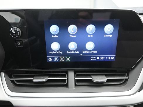 Used 2024 Chevrolet Trax LS w/ LS Convenience Package image 14