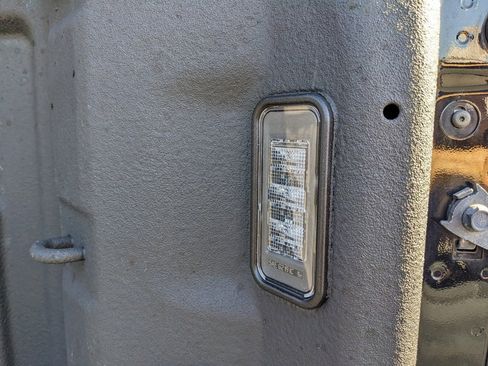 Used 2023 GMC Sierra 1500 AT4 w/ AT4 Preferred Package image 26