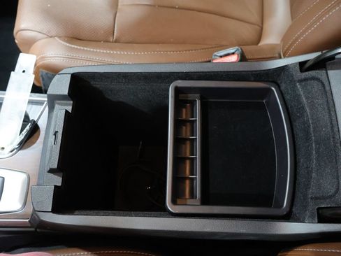 Used 2019 Subaru Ascent Touring AWD/4WD image 28