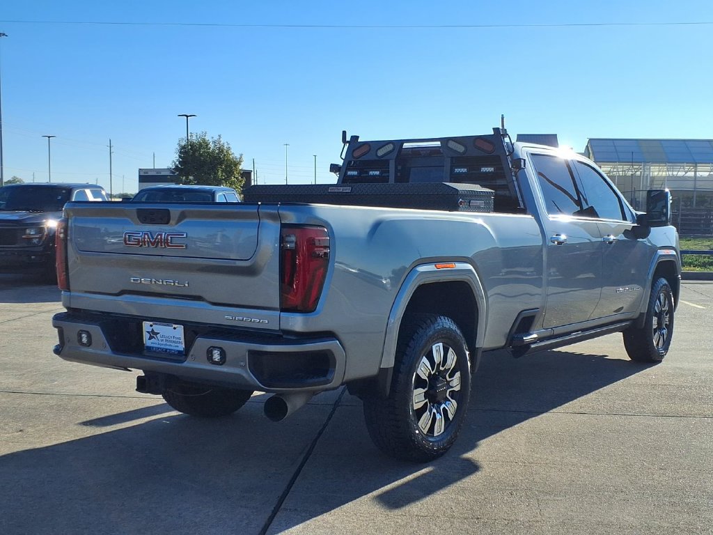 Used 2024 GMC Sierra 3500 Denali w/ Denali Reserve Package AWD/4WD image 2