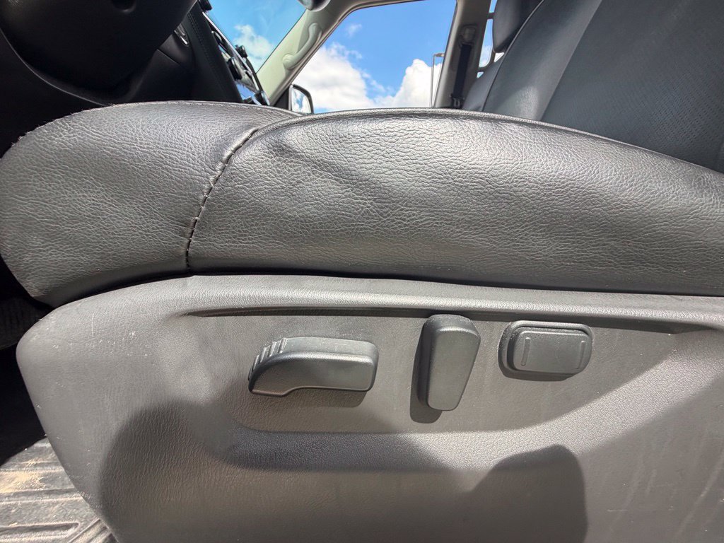 Used 2022 Nissan Armada SL w/ Captain's Chairs Package RWD image 40