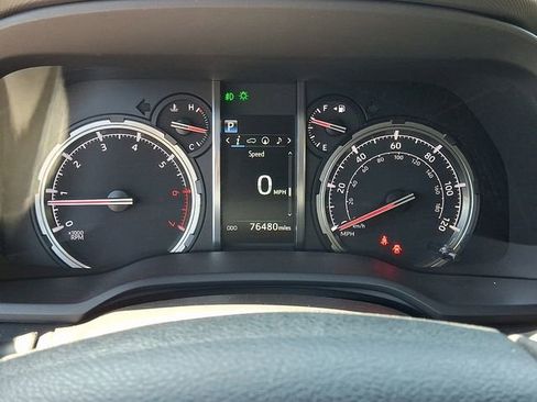 Used 2021 Toyota 4Runner Venture AWD/4WD image 16