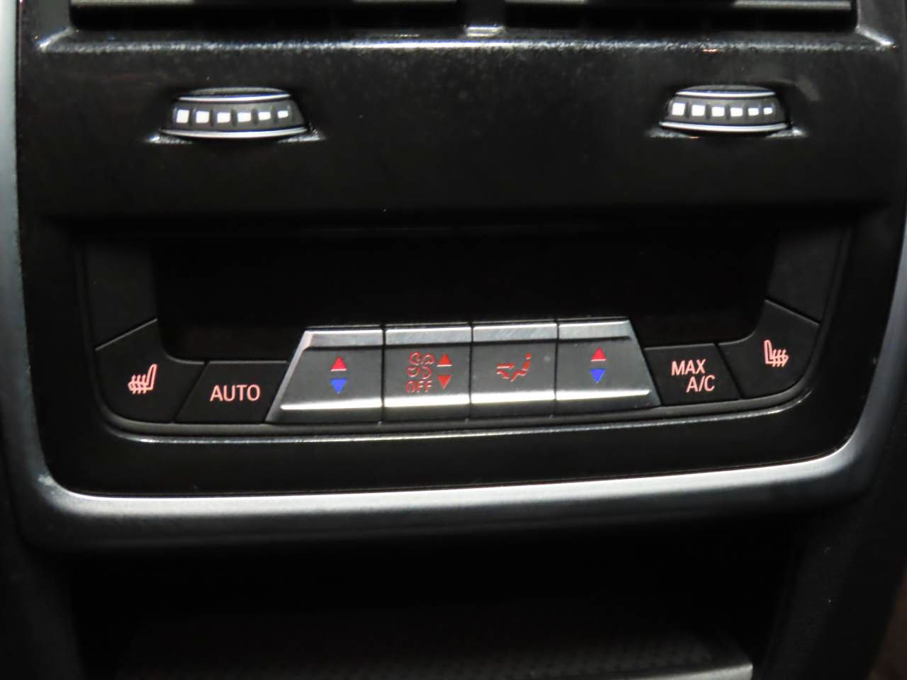 Used 2025 BMW X5 xDrive40i AWD/4WD image 16