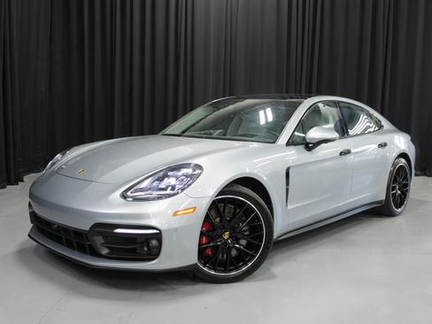 Certified 2022 Porsche Panamera 4S image 1