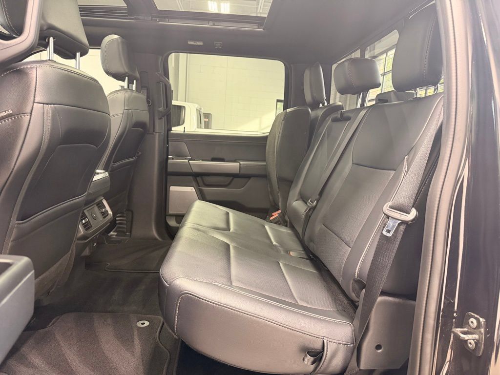 Used 2025 Ford F150 Lariat AWD/4WD image 13