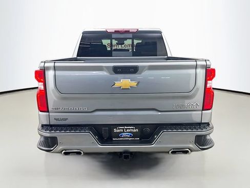 Used 2025 Chevrolet Silverado 1500 High Country w/ High Country Premium Package AWD/4WD image 6