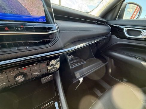 New 2026 Jeep Compass Limited image 29