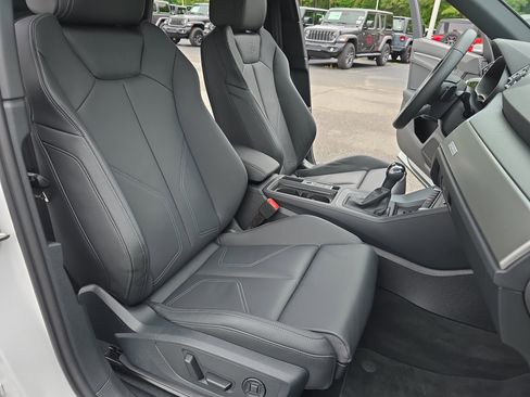 Used 2025 Audi Q3 2.0T Premium w/ Convenience Package AWD/4WD image 10