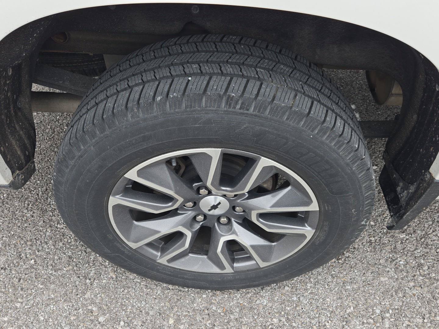 Used 2020 Chevrolet Silverado 1500 RST AWD/4WD image 10