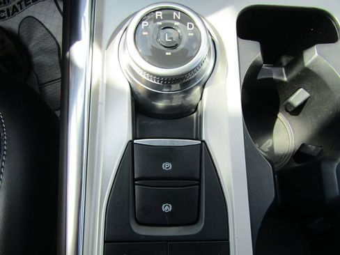 Used 2024 Ford Explorer XLT w/ Equipment Group 202A AWD/4WD image 15