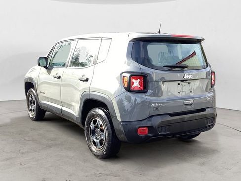 Used 2019 Jeep Renegade Sport image 3