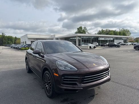 Used 2019 Porsche Cayenne AWD/4WD image 1