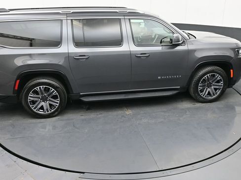 Used 2024 Jeep Wagoneer L Series II w/ Flexible Seating Group image 33