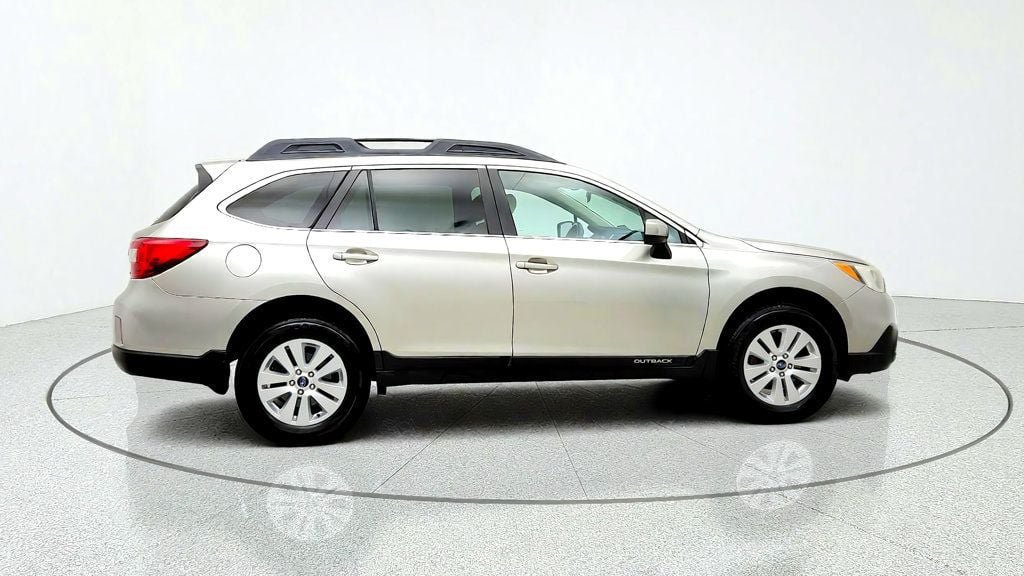 Used 2016 Subaru Outback 2.5i Premium AWD/4WD image 4