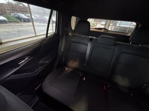 Used 2025 Chevrolet Equinox LT image 38