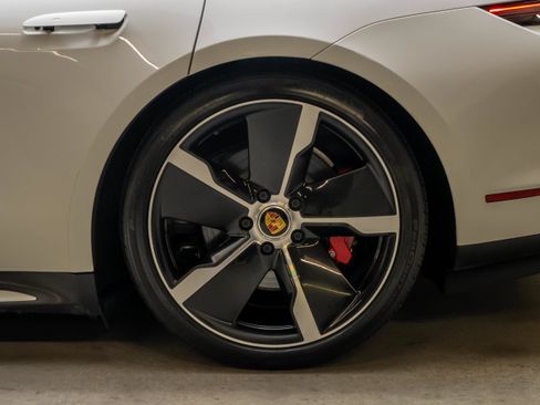 Certified 2024 Porsche Taycan 4S AWD/4WD image 16