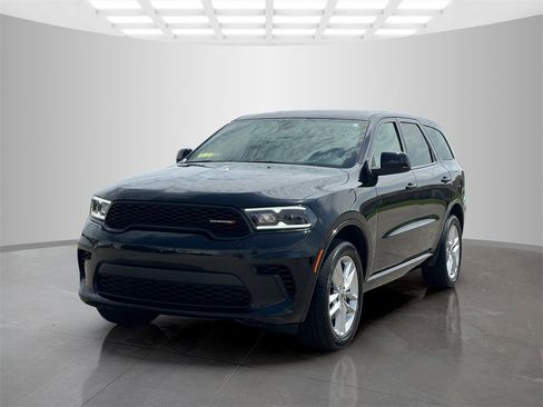 Used 2024 Dodge Durango GT image 3