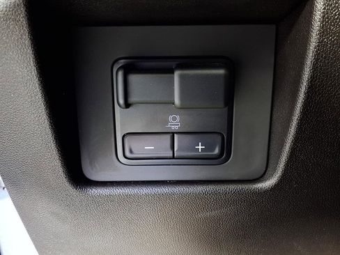 Used 2025 Chevrolet Colorado Trail Boss image 22