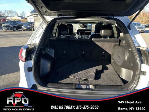 Used 2019 Jeep Cherokee Limited image 22