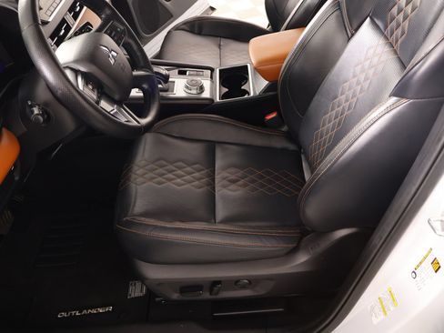 Used 2024 Mitsubishi Outlander SEL AWD/4WD image 12