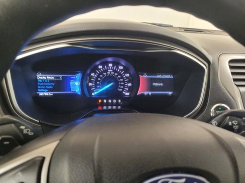 Used 2019 Ford Fusion SE image 23