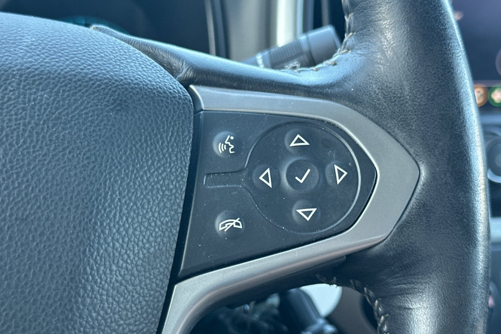 Used 2019 Chevrolet Colorado LT w/ Redline Special Edition AWD/4WD image 34