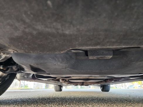 Used 2009 Mercedes-Benz E 350 Sedan image 36