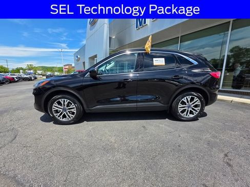Certified 2022 Ford Escape SEL w/ Technology Package AWD/4WD image 5
