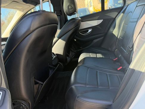 Used 2015 Mercedes-Benz C 300 4MATIC Sedan image 23