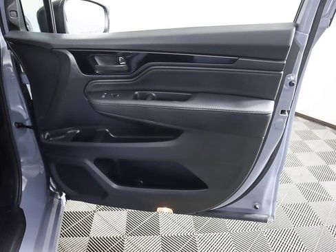 Used 2025 Honda Odyssey Touring image 27